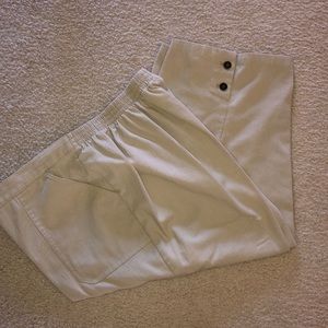 Alfred Dunner Tan Capri Pants